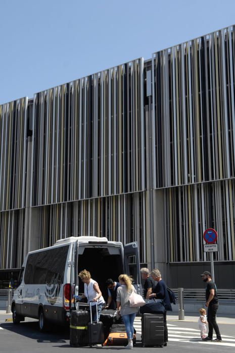 Llegada viajeros al aeropuerto de Gran Canaria