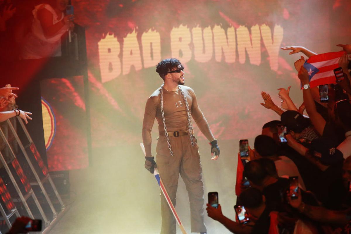 Bad Bunny, en su entrada triunfal como luchador de la WWE