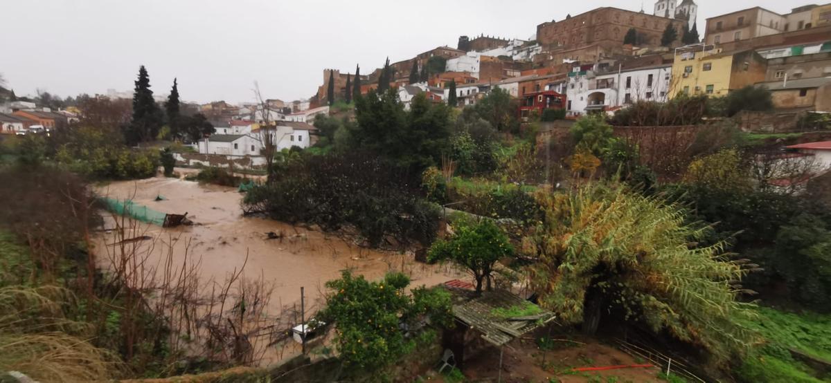 El Marco desbordado en las huertas aguas abajo de Concejo.