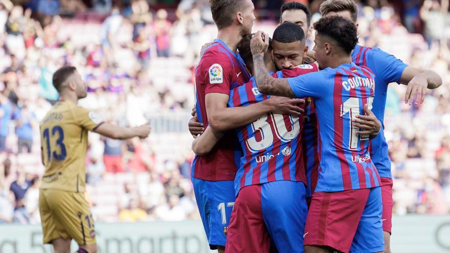 Los jugadores celebran el tercer gol de Ansu Fati.