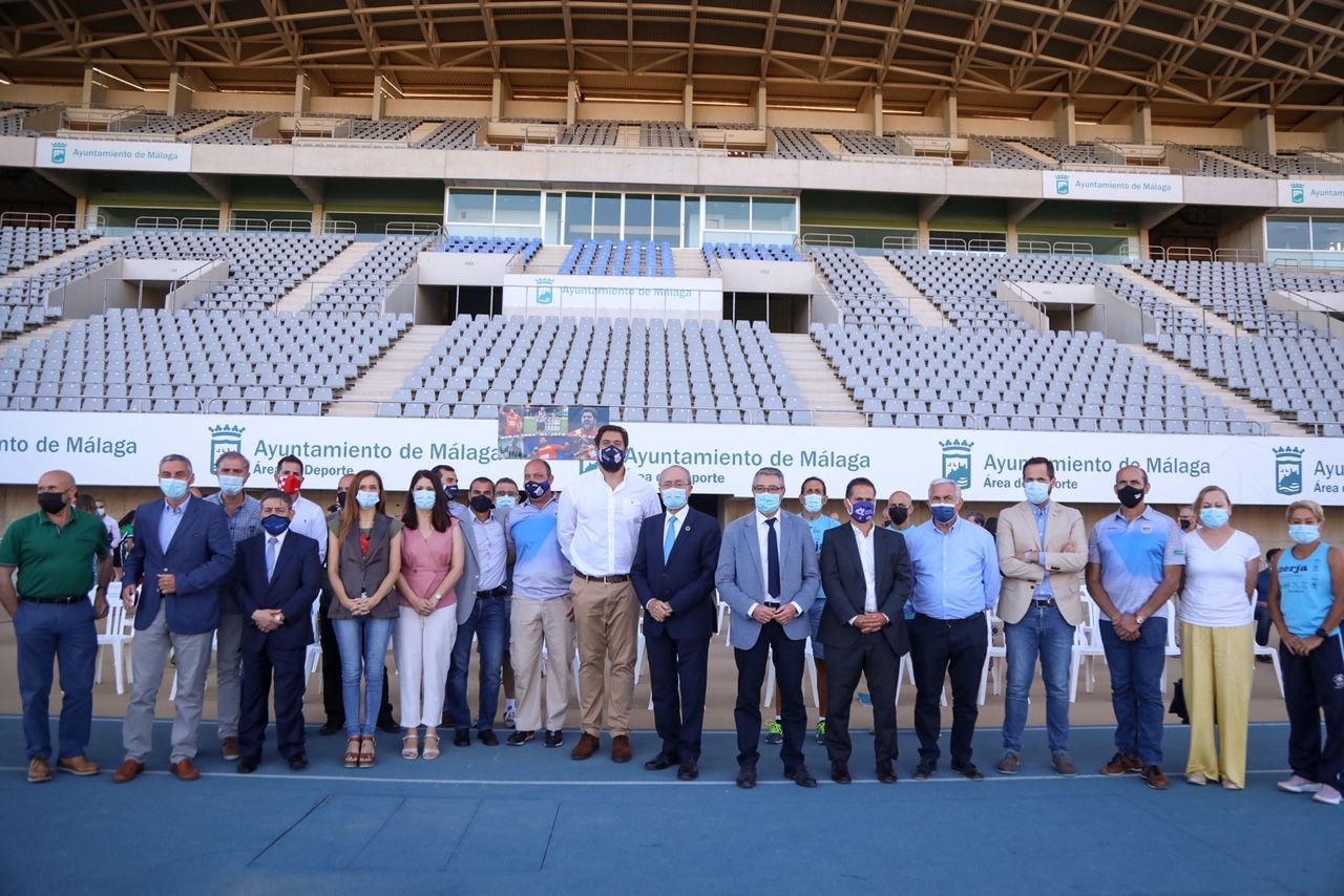 Borja Vivas es homenajeado de Málaga tras su retirada