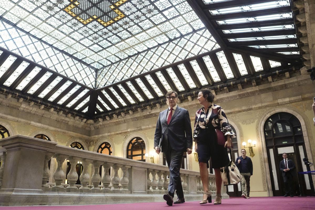 El president de la Generalitat, Salvador Illa y la consellera de Economía, Alicia Romero.