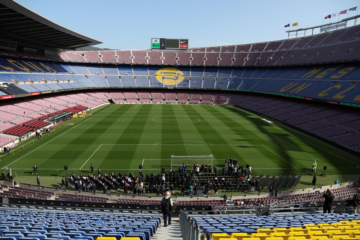 Colocación de la primera piedra del futuro Camp Nou