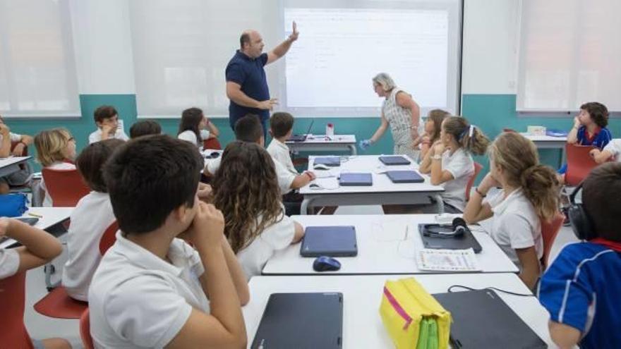 Alumnos de Primaria de un colegio concertado de Alicante. isabel ramón