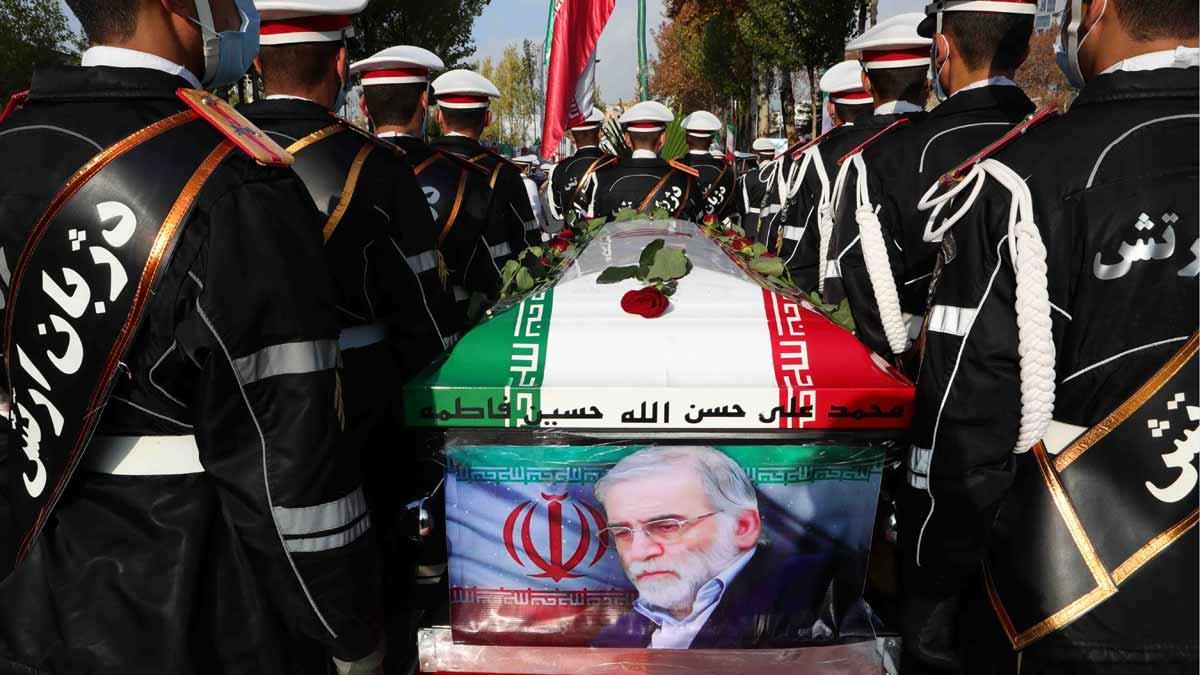 Irán entierra al científico nuclear Mohsen Fajrizadeh.