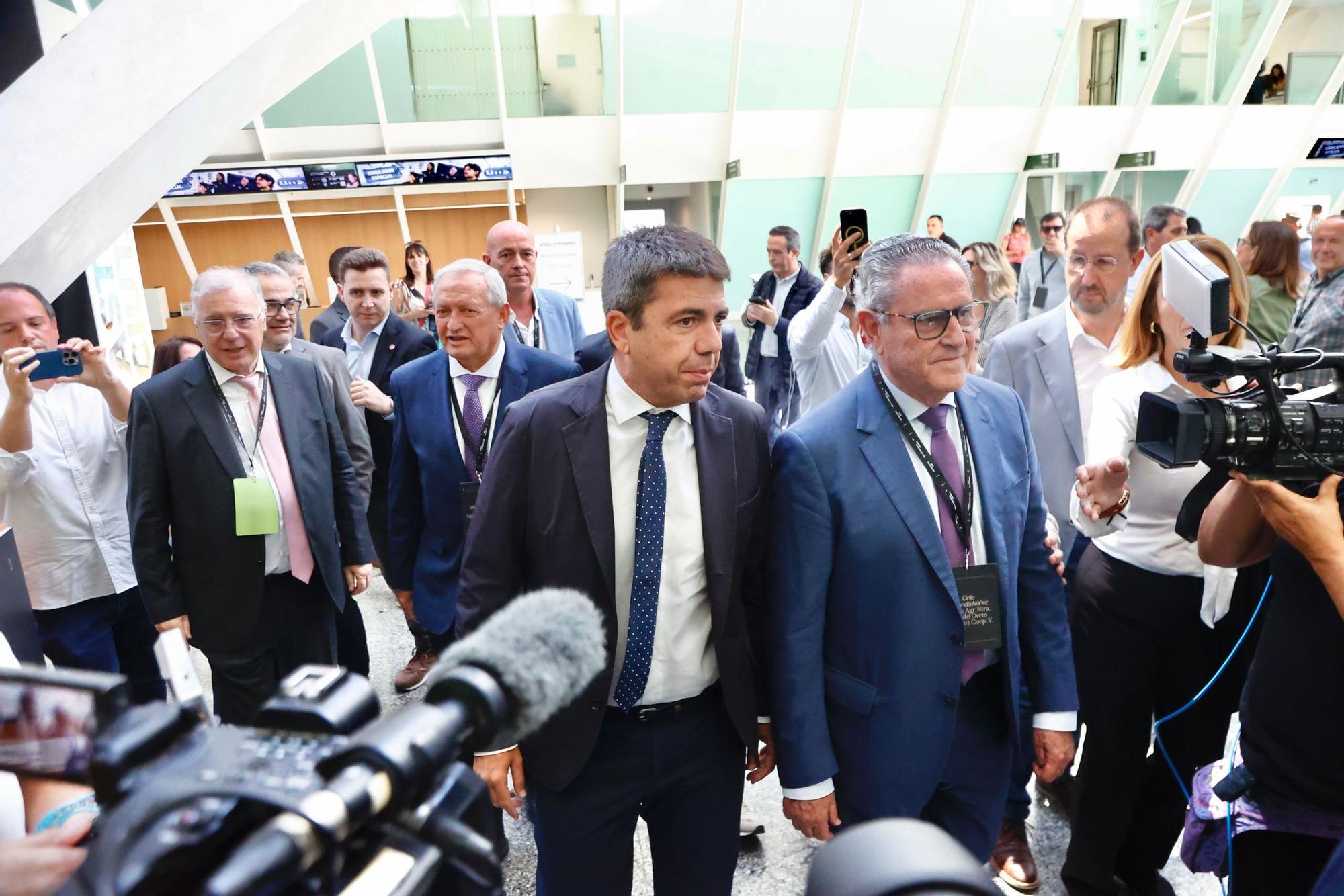 Primer acto de Carlos Mazón tras el funeral de Estado y los abucheos de las víctimas