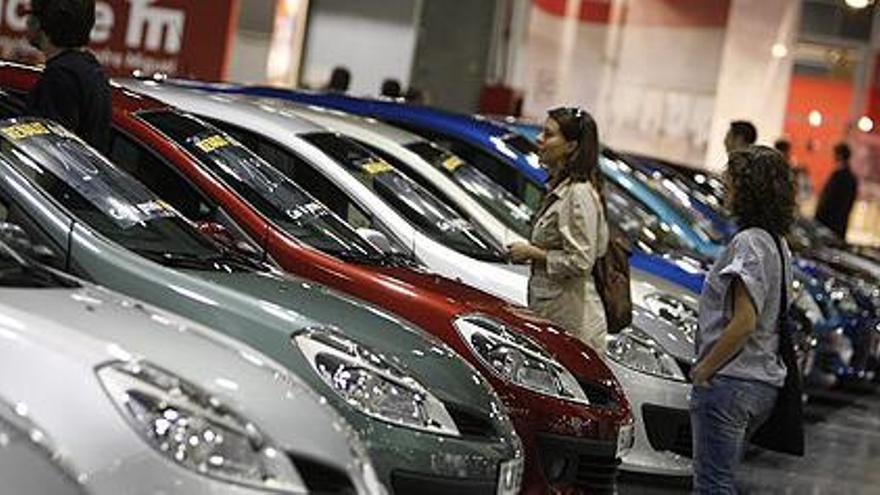 Comparando la venta de vehículos nuevos y usados se comprueba que por cada coche nuevo vendido son tres las ventas de segunda mano.