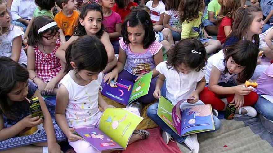 Los niños disfrutaron en la tarde de ayer de una jornada lúdica en la plaza Matzem.