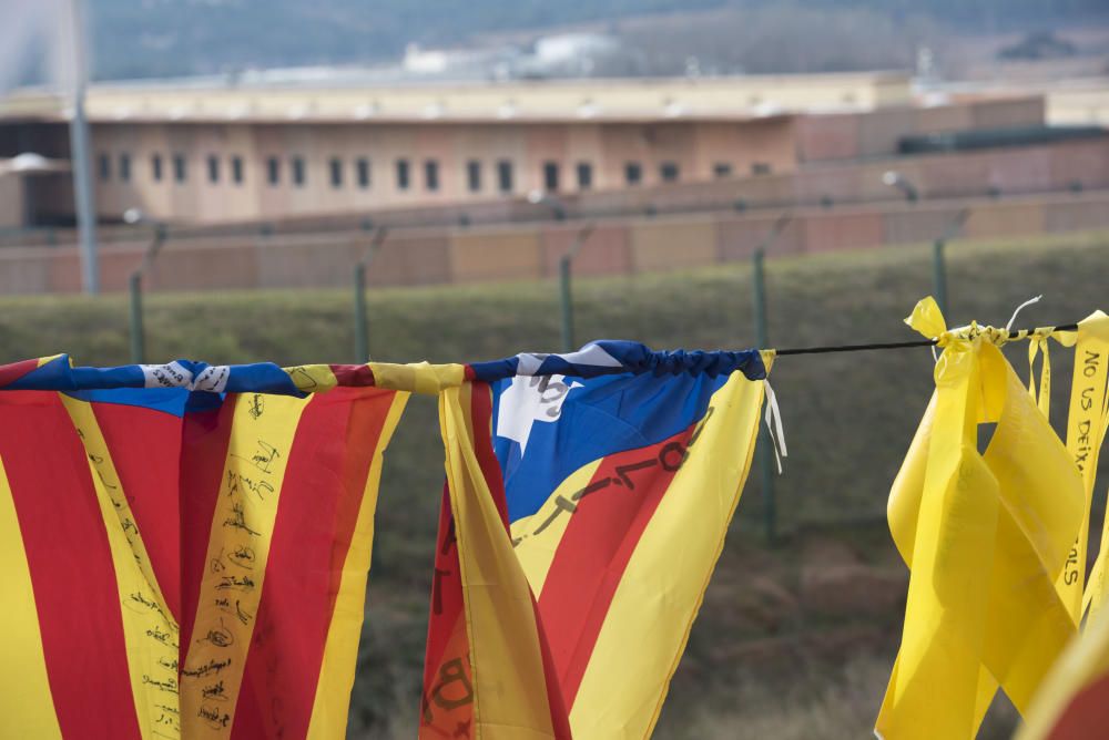 Acte a l'esplanada de Lledoners convocat per Assem