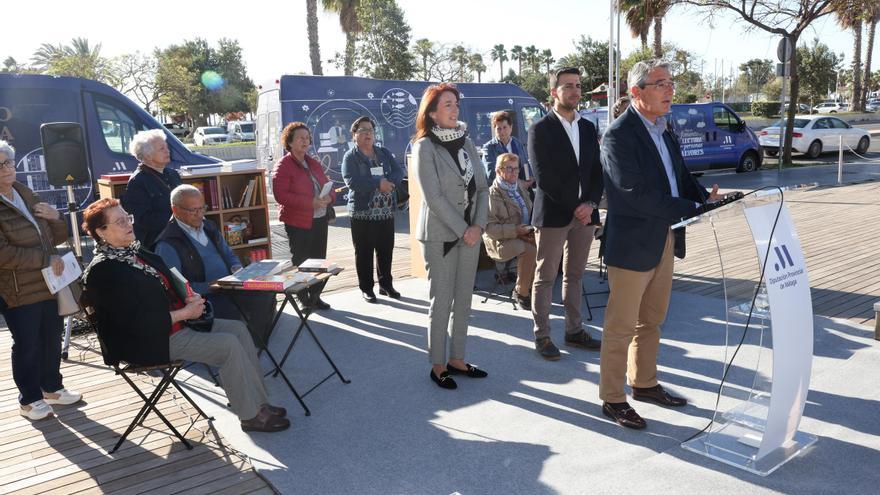 La Diputación de Málaga lleva la lectura a los mayores: más de 3.500 libros en 87 pueblos