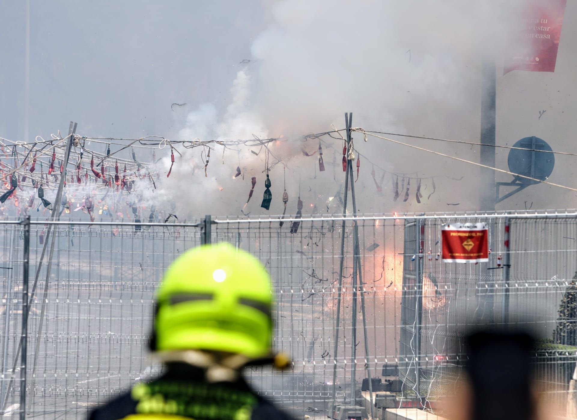 La potente mascletà del miércoles 22 de junio en imágenes