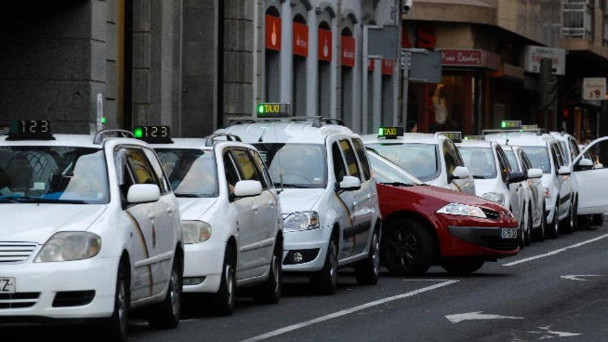 El Juzgado da  luz verde a los  dos días libres del taxi en la capital