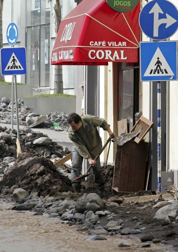 Madeira, destrozada por las riadas