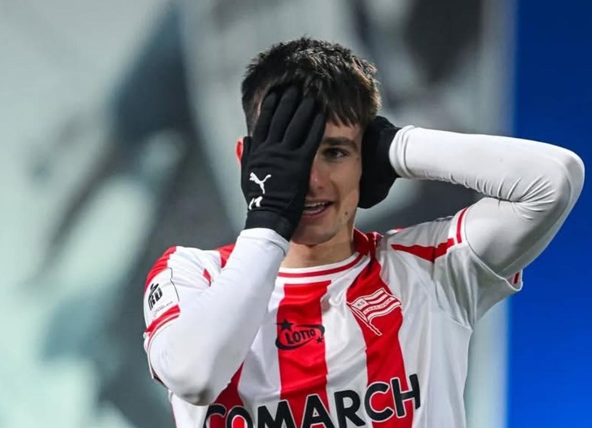 Pau celebra un gol con el Cracovia, el único que ha metido hasta ahora.