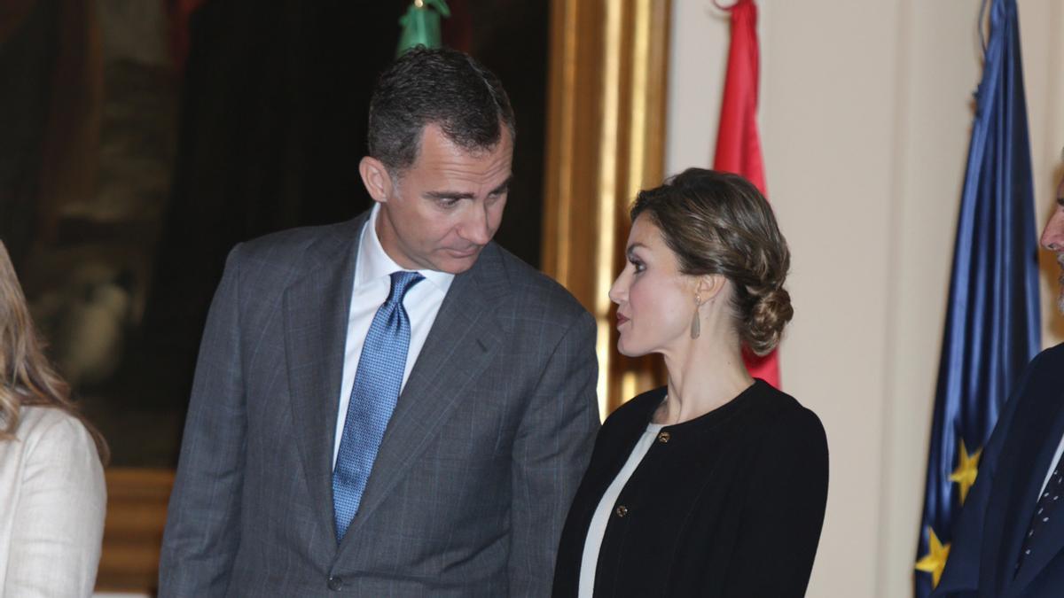 Letizia Ortiz junto a Felipe VI en la entrega de las Medallas de Oro al Mérito en las Bellas Artes