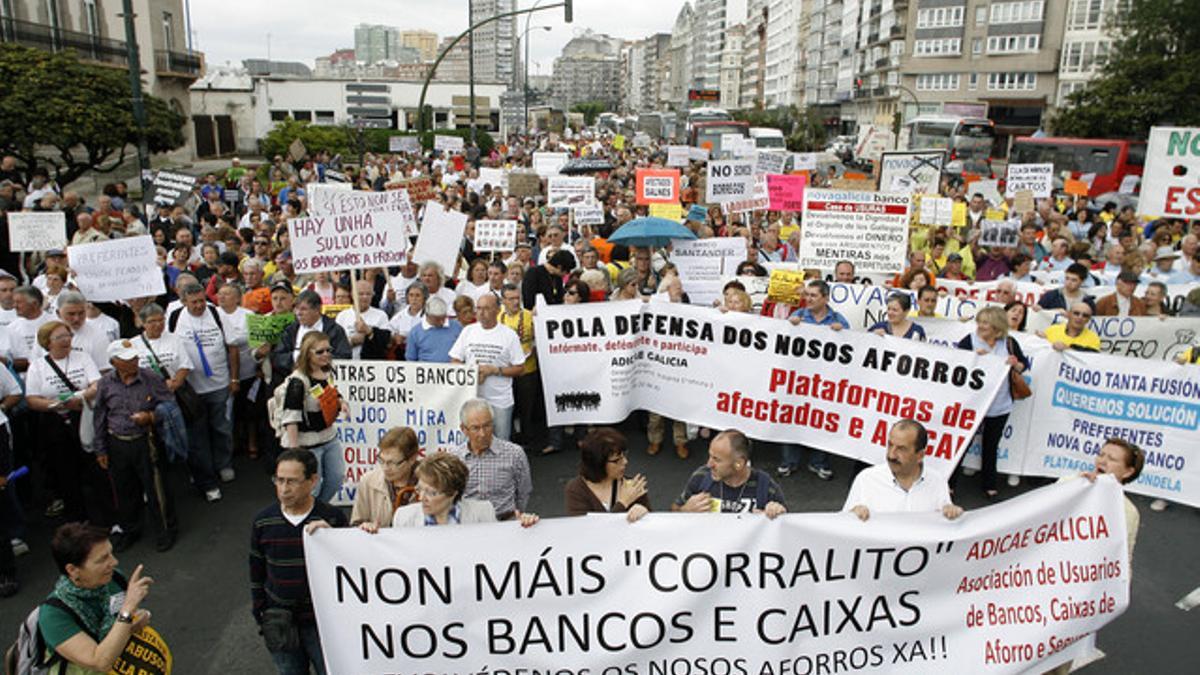 Manifestación de afectados por las participaciones preferentes de Novagalicia Banco.