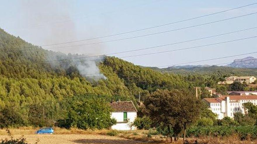 Un petit foc afecta la serra de Galobard de Navarcles