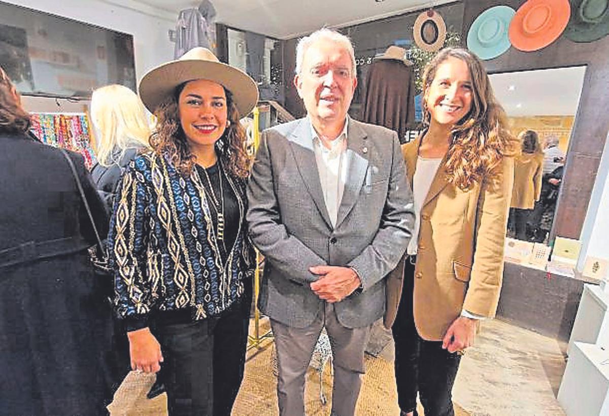 Ana Trujillo, Juan Antonio Tormo y Micca Mica Middelman.jpg