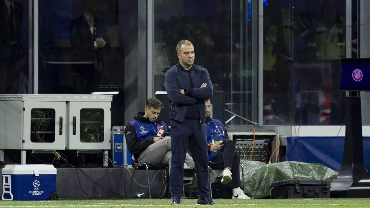 Flick carga contra el 芍rbitro y deja un mensaje: "Ganar la Champions es un objetivo, volveremos"