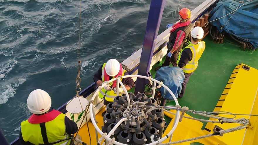 Un buque del IEO recorre el litoral mediterráneo para estudiar la contaminación