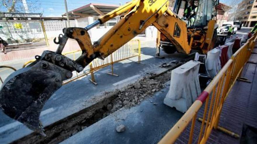 Las obras del gas encienden al vecindario