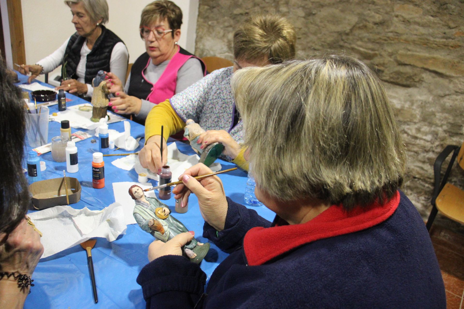 GALERÍA | Restauración de un Belén dañado por un robo en Sanabria