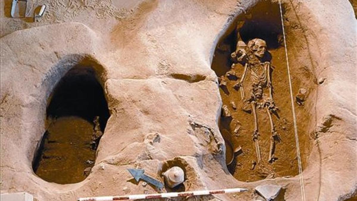 Una de las tumbas romanas descubiertas en Les Drassanes.