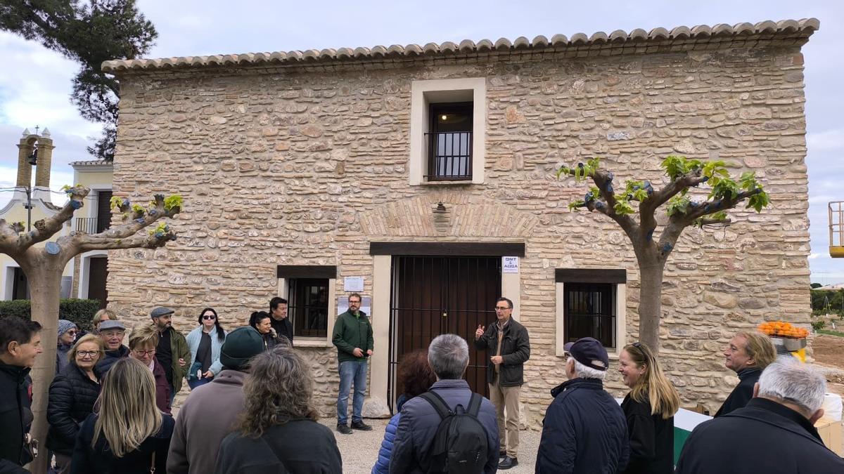 El nuevo espacio sobre la naranja acogió una visita piloto a la que asistieron 25 personas.