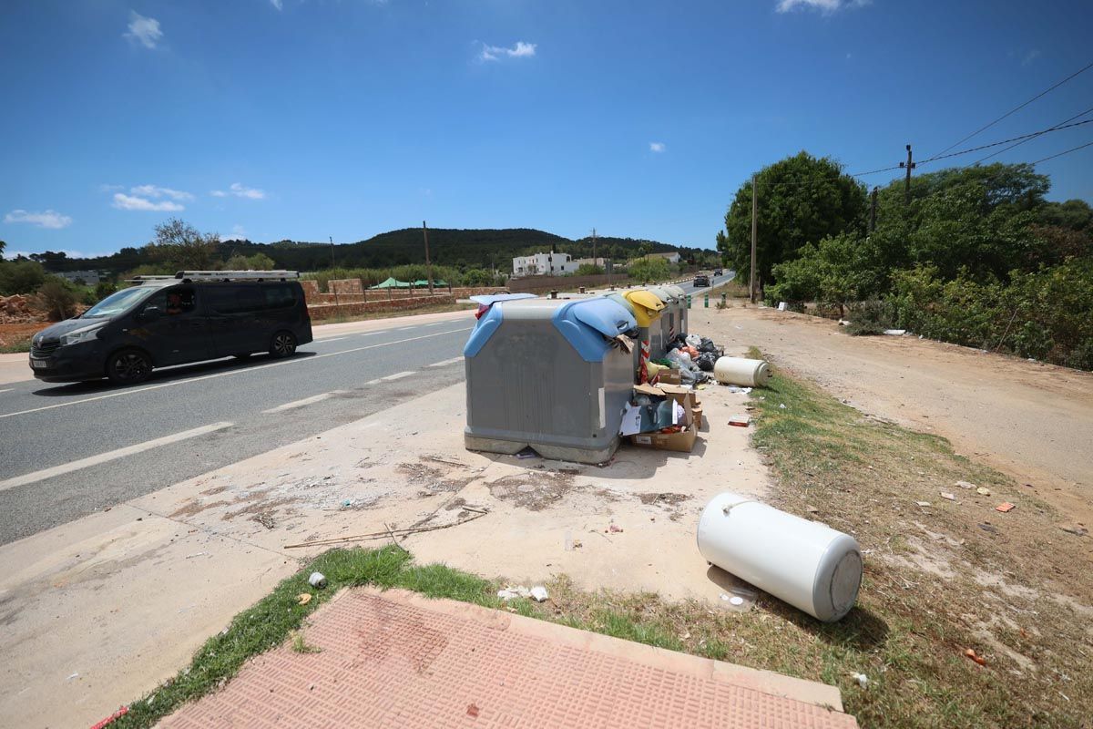 Galería: Plan de choque para la recogida de la basura tras la huelga en Ibiza