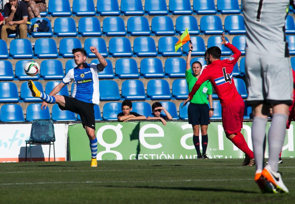 Dos goles de Chechu y una genial asistencia de Javi desatascan a un Hércules que vuelve a la promoción