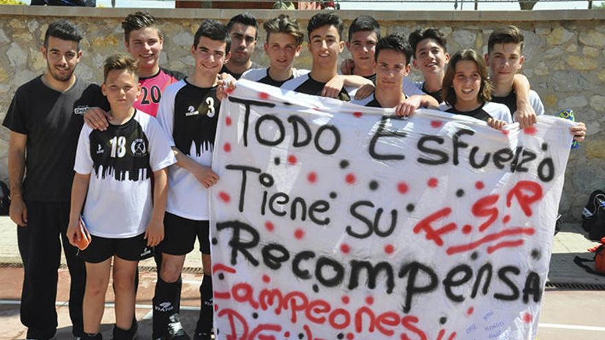 El equipo cadete del Fútbol Sala Petrer se proclama campeón