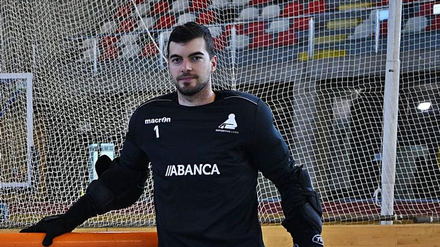 El portero Carles Grau, en el Palacio de los Deportes. |  // CARLOS PARDELLAS