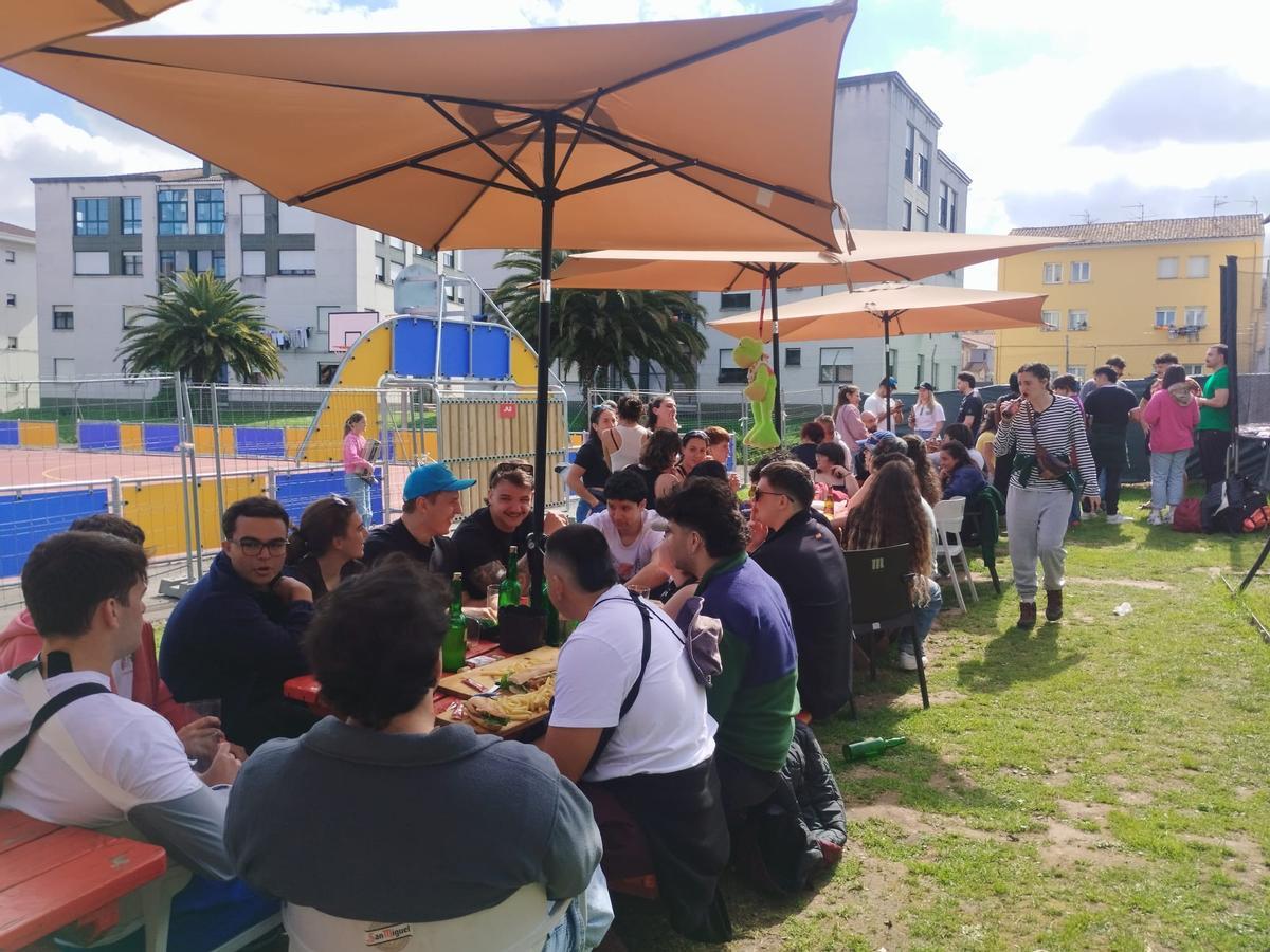 Ambiente en la zona de recepción a los participantes.