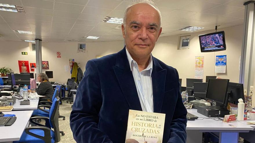 Francisco Bocero, con el libro ‘Eso no estaba en mi libro sobre la historia de las cruzadas’.