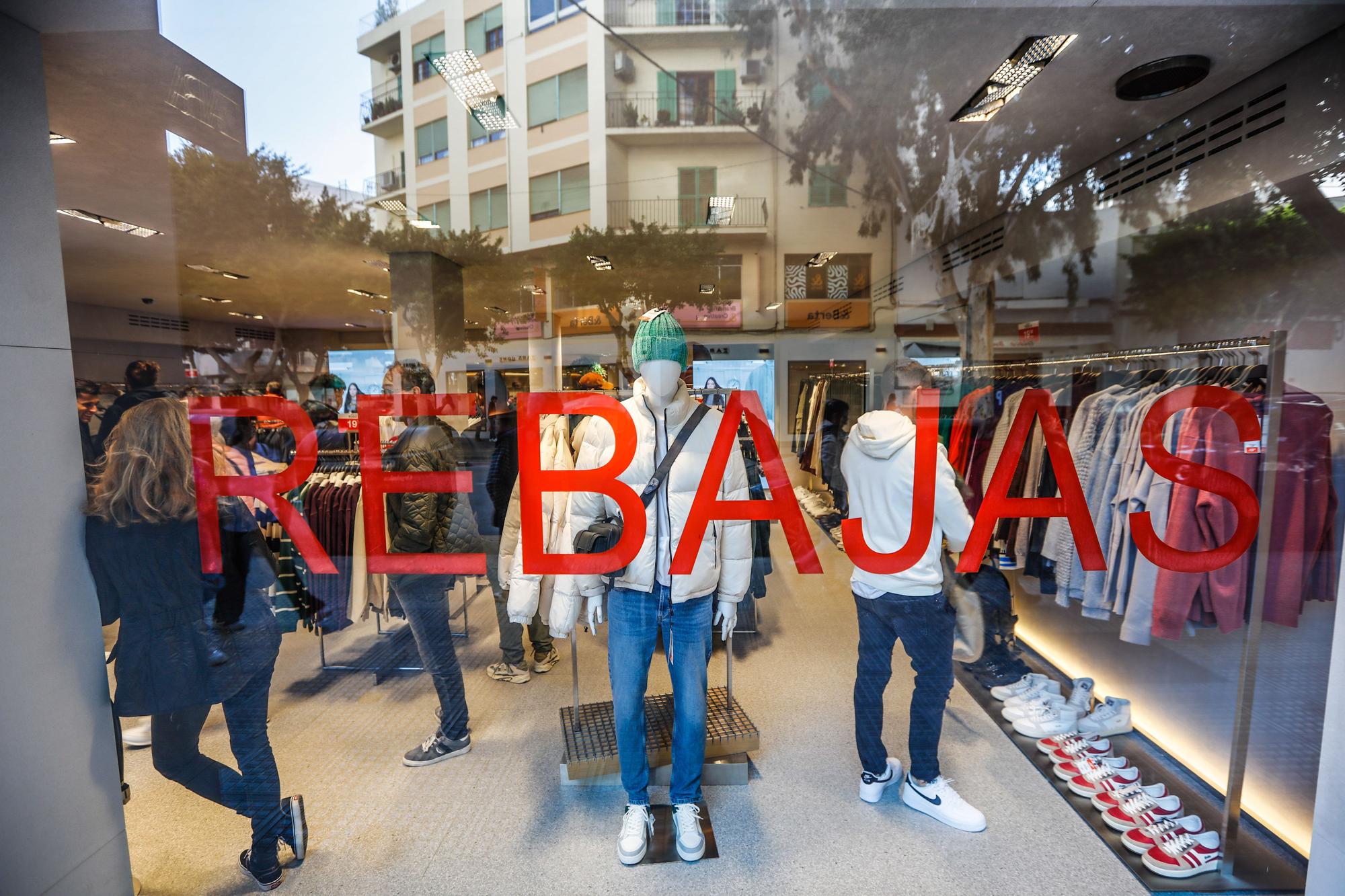 Comienza la campaña de rebajas en Ibiza