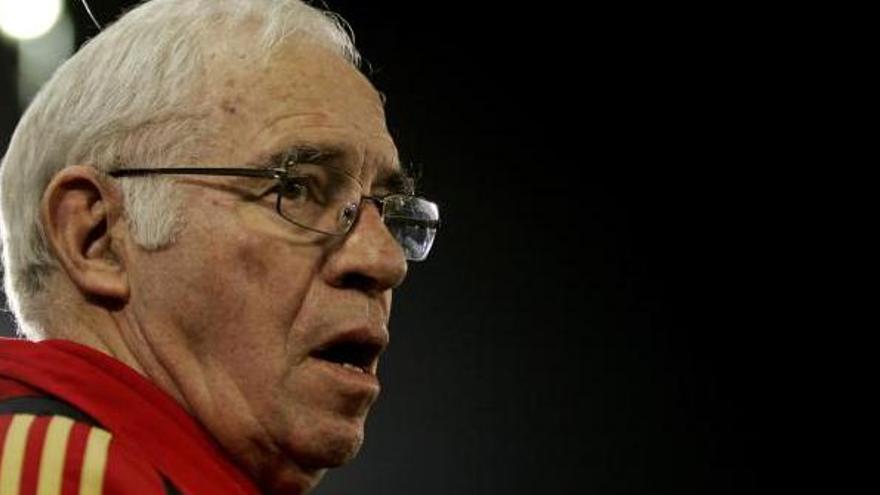 Luis Aragonés sólo lleva un año sin entrenar.