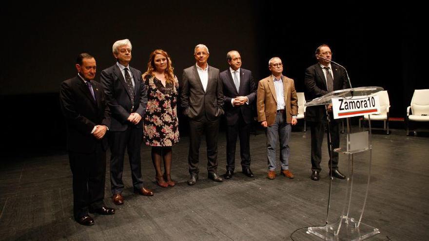 Los responsables del proyecto en la presentación