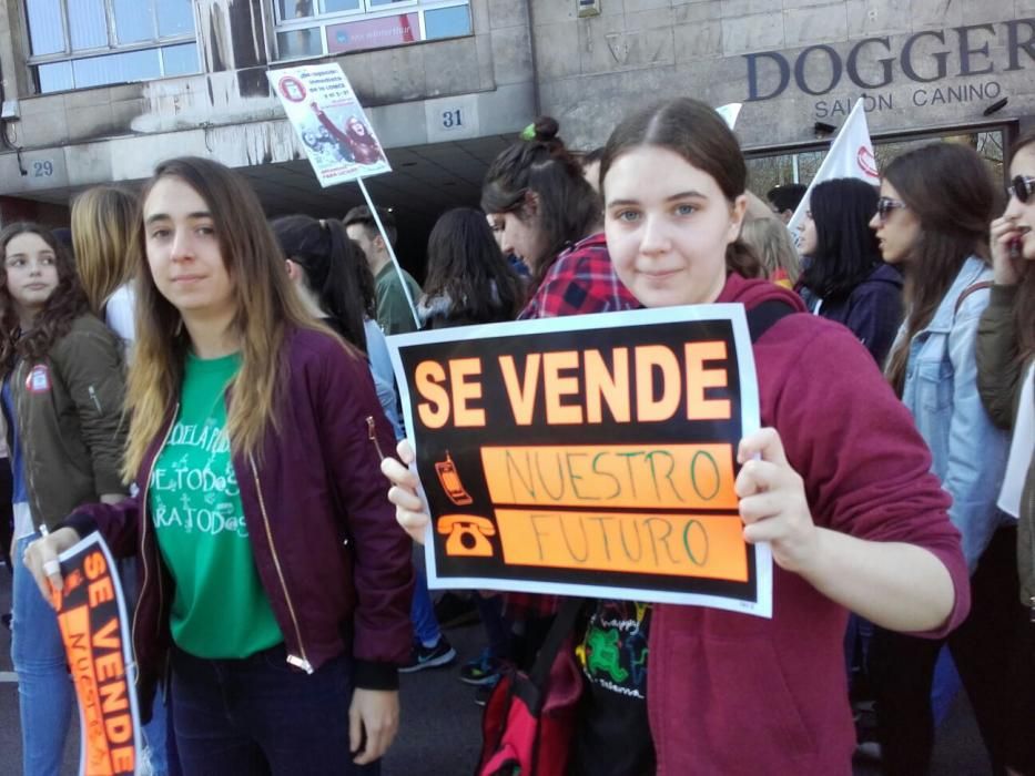 Manifestación de estudiantes en Oviedo