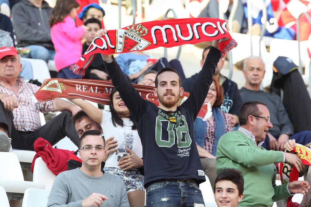 Partido entre el Real Murcia y el Recreativo