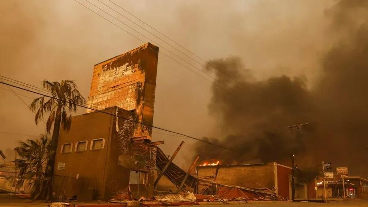 Imágenes de Los Ángeles, sacudida por seis focos activos de los incendios.