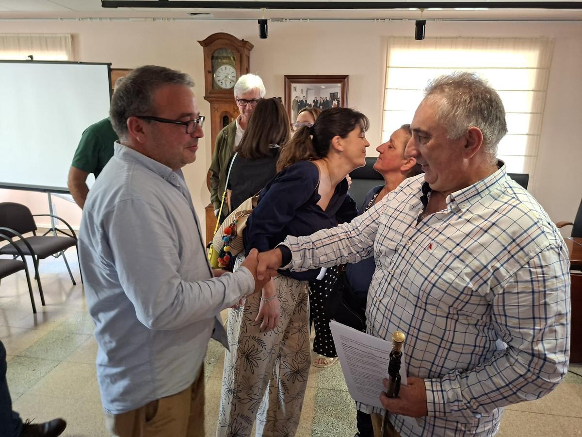 En imágenes: Así fue la investidura de Carlos García como nuevo alcalde de Grandas de Salime