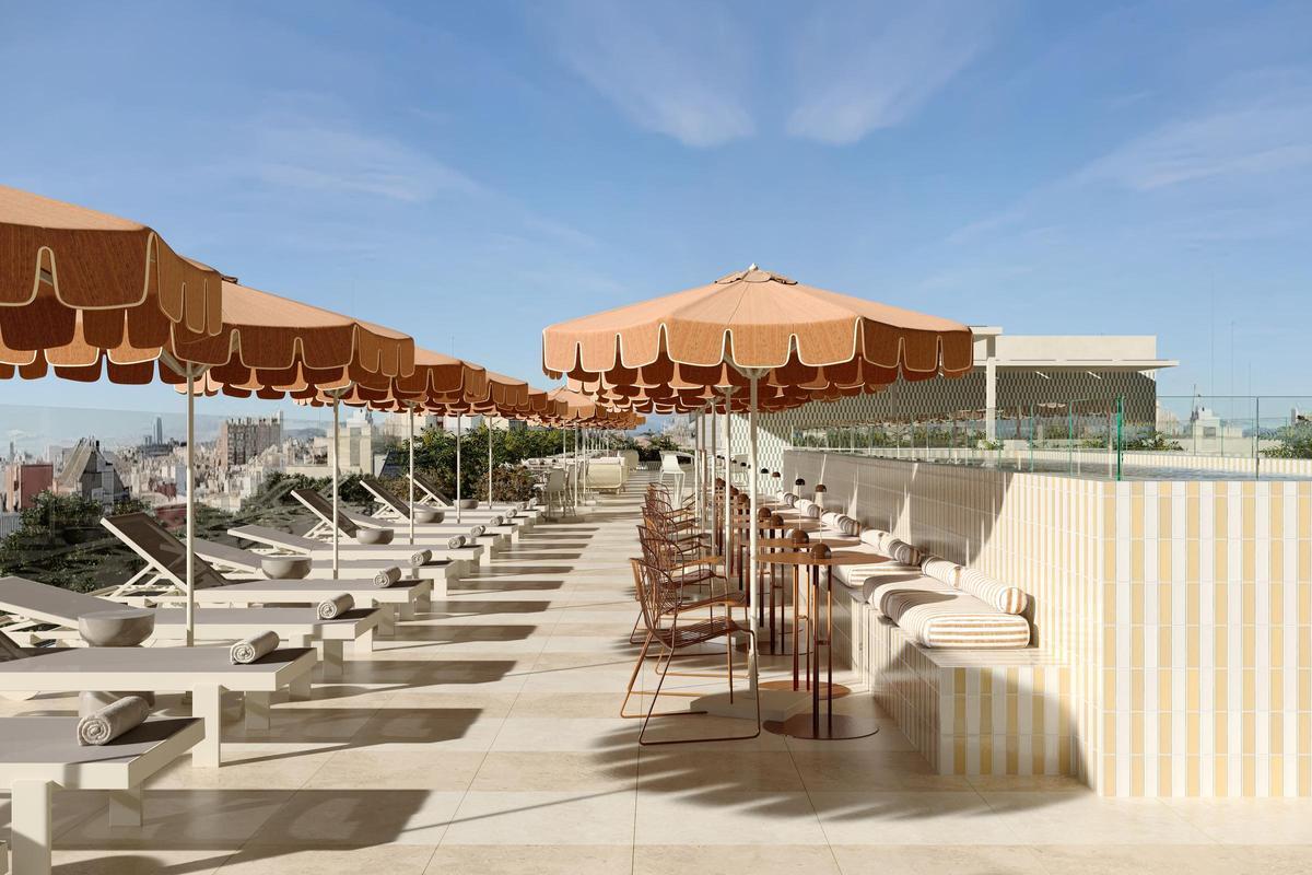 Terraza con vistas al mar del hotel Malvarrosa Plaza.