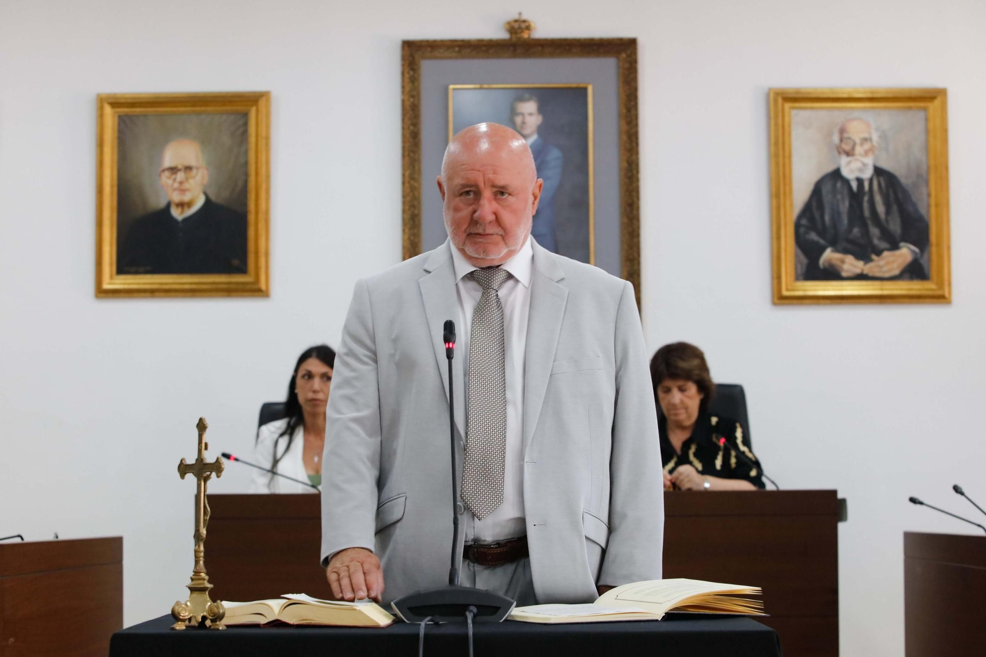 Galería de imágenes de la toma de posesión de Vicent Roig como alcalde de Sant Josep