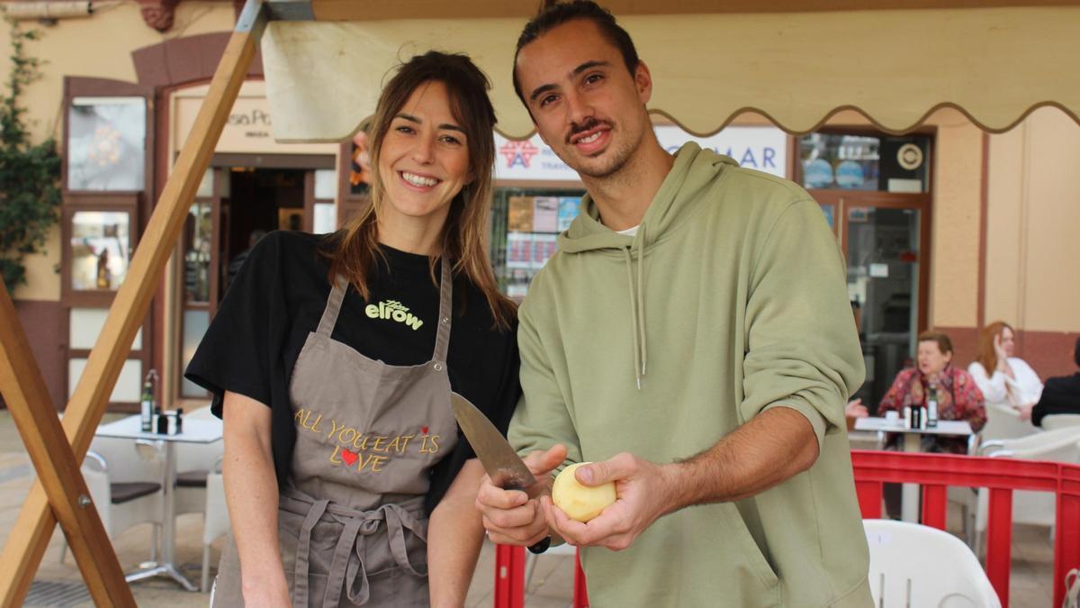 Concurso de tortilla con patata roja de Ibizaarticipantes en una edición anterior del concurso