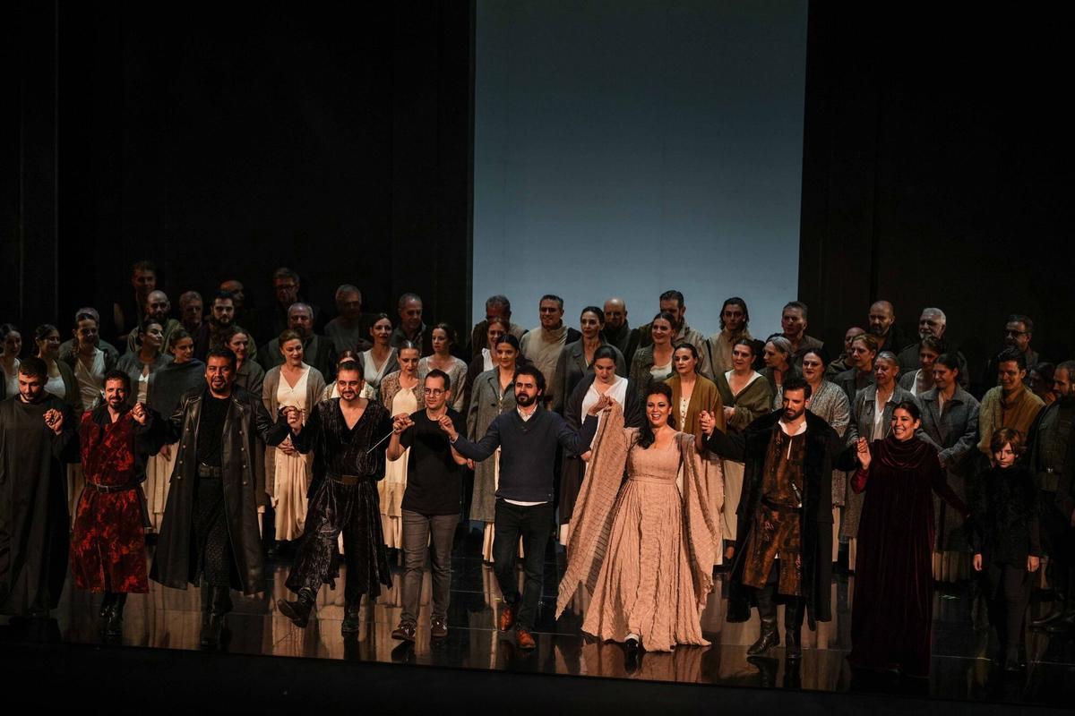 Córdoba estrena 'Macbeth' con ovación y lleno en el Gran Teatro