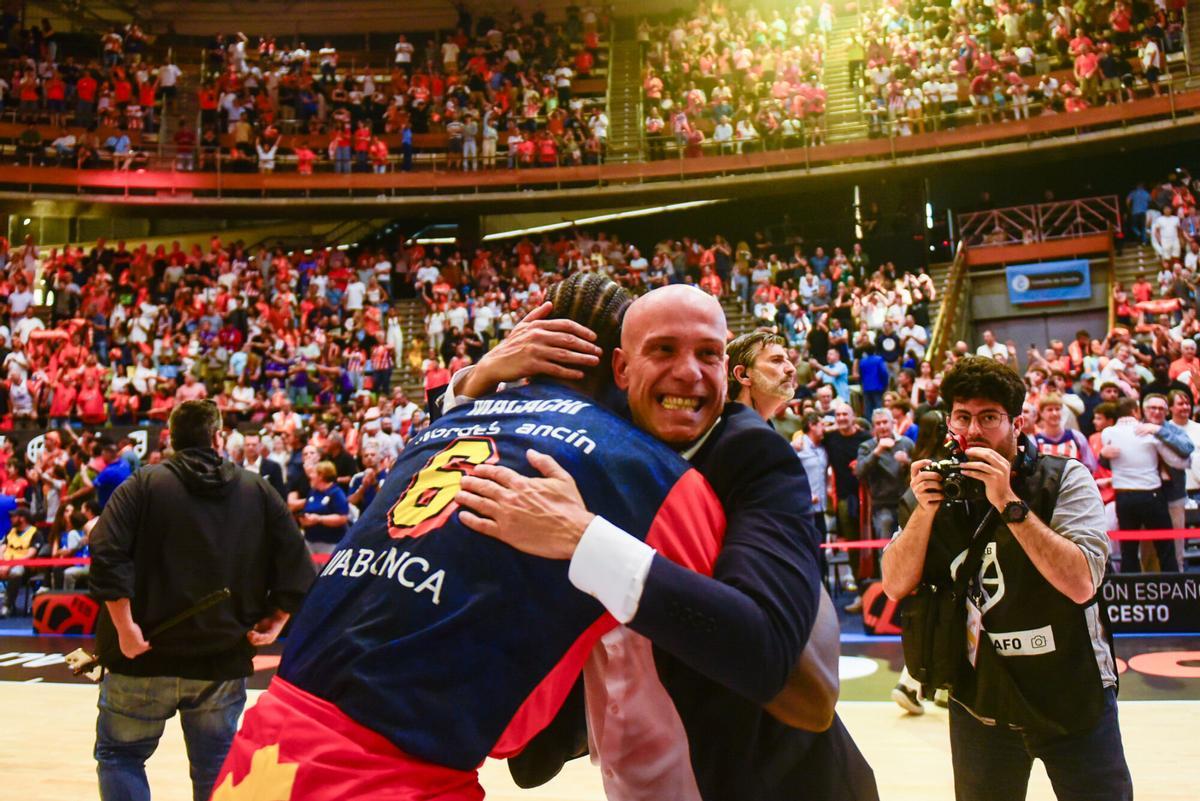 Fiesta del ascenso del Leyma Coruña a Liga ACB