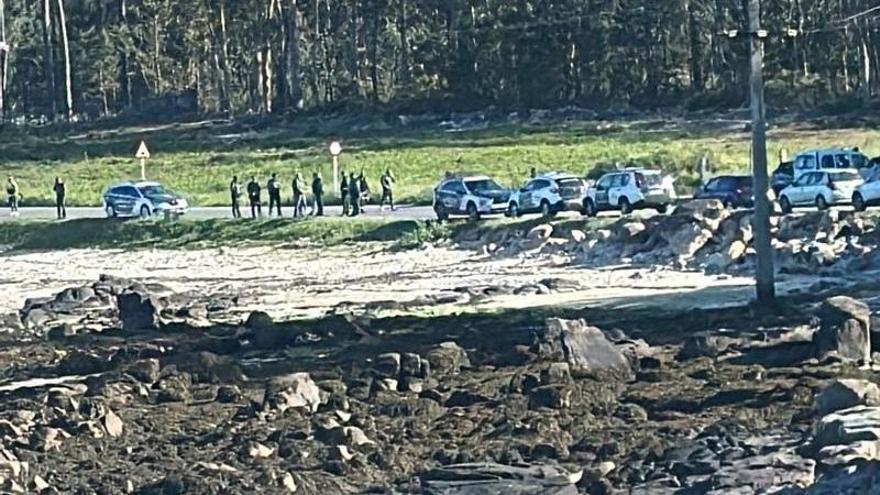 Los fardos aparecidos en la playa de Tragove, ¿una broma o una trampa para despistar?