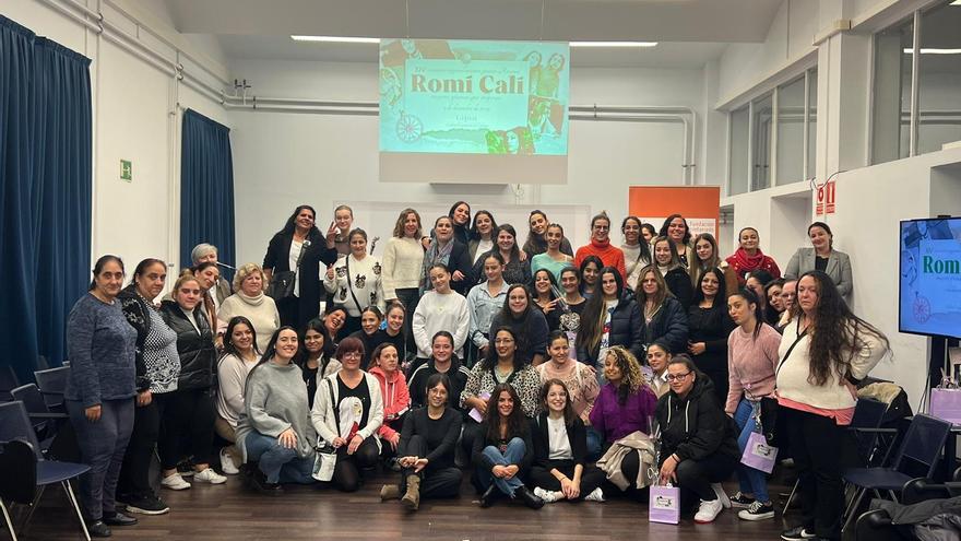 Las Jornadas de Mujeres Gitanas de Asturias &quot;Romí Calí&quot;, en imágenes