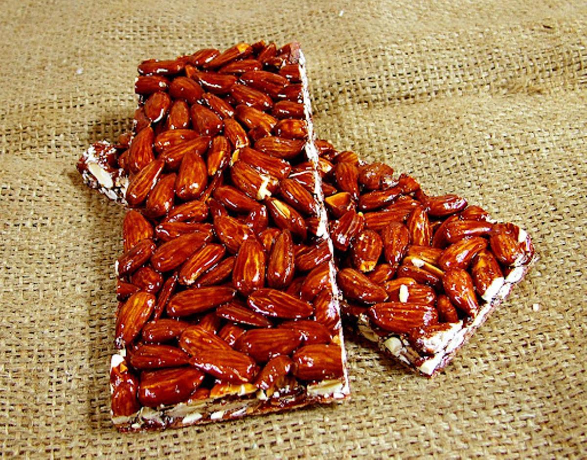 Turrón negro.