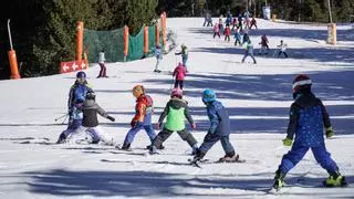 Claptone, Carlos Sadness y Loquillo despiden la temporada en el Grupo Aramón